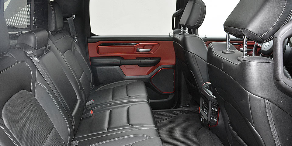Dodge RAM 1500 Rebel a Adria Astella 704 HP